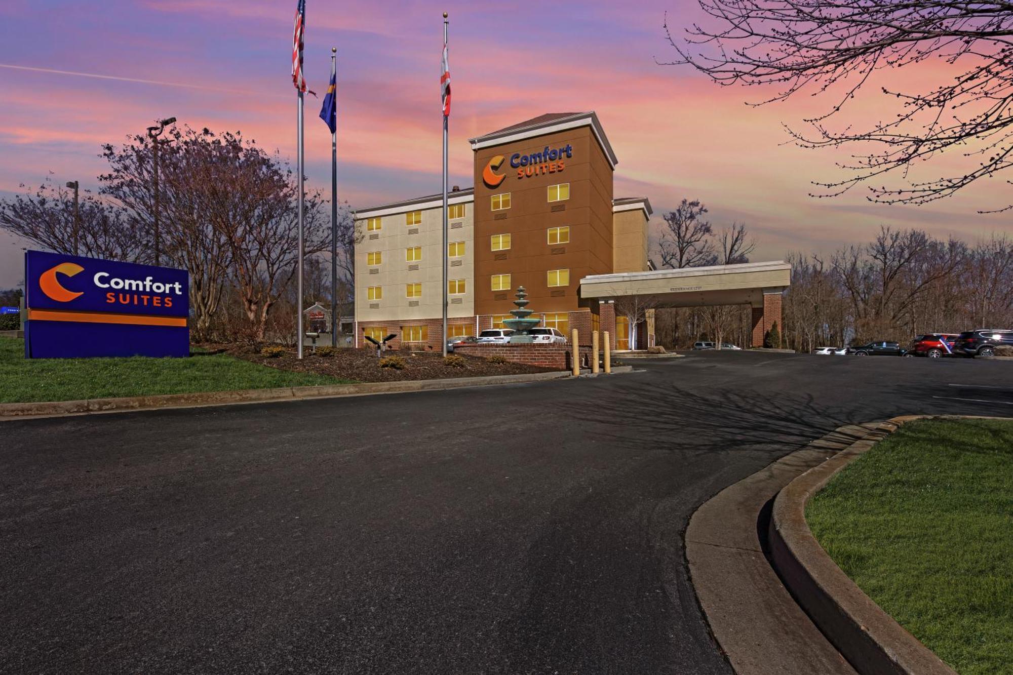 Comfort Suites Huntsville Midcity District At Research Park Buitenkant foto