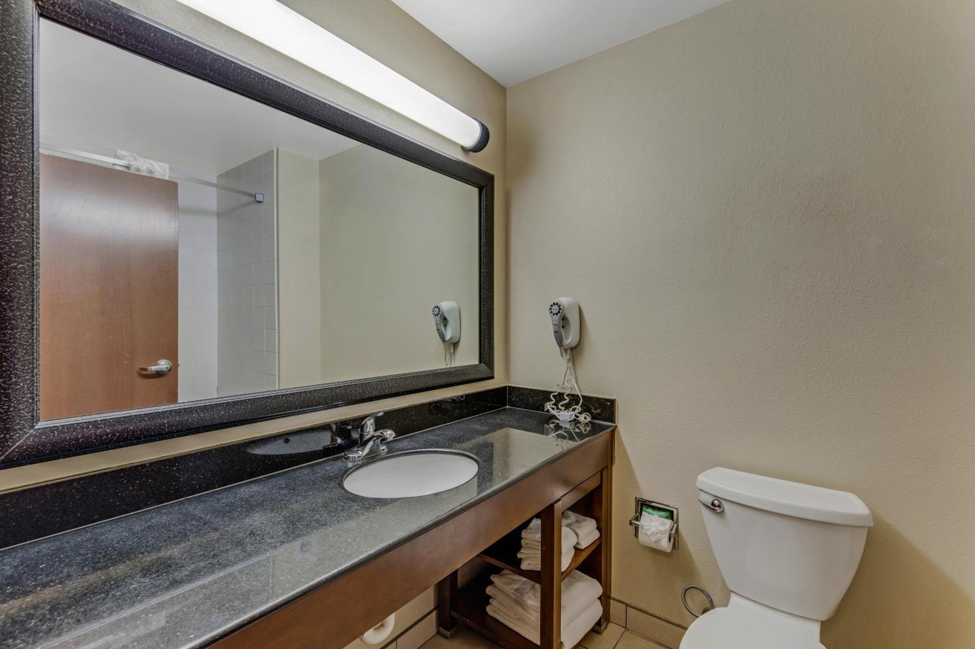 Comfort Suites Huntsville Midcity District At Research Park Buitenkant foto