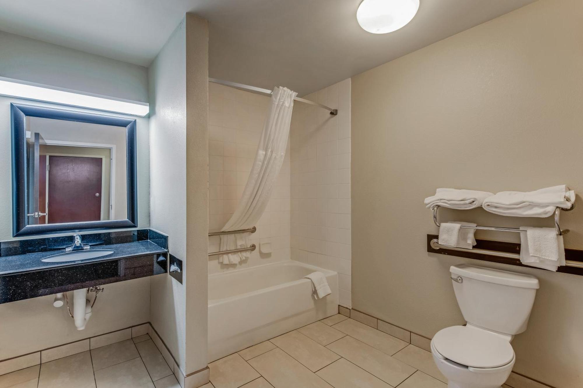 Comfort Suites Huntsville Midcity District At Research Park Buitenkant foto