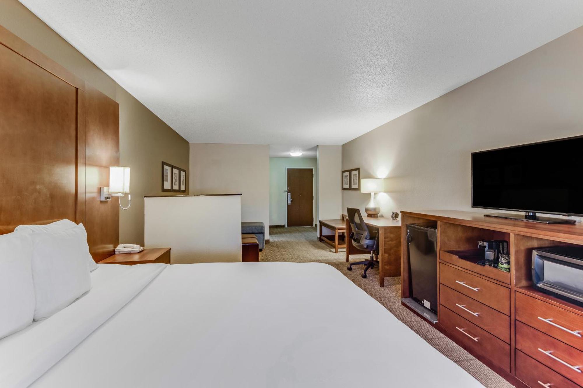 Comfort Suites Huntsville Midcity District At Research Park Buitenkant foto