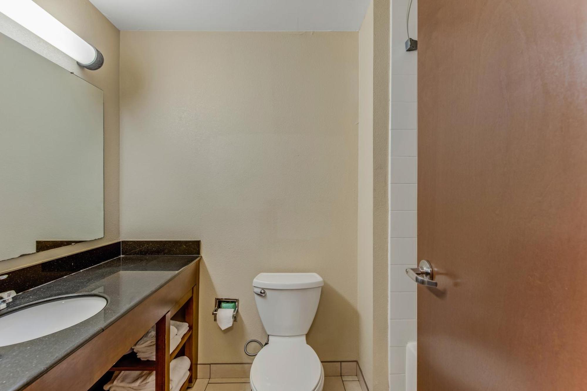 Comfort Suites Huntsville Midcity District At Research Park Buitenkant foto