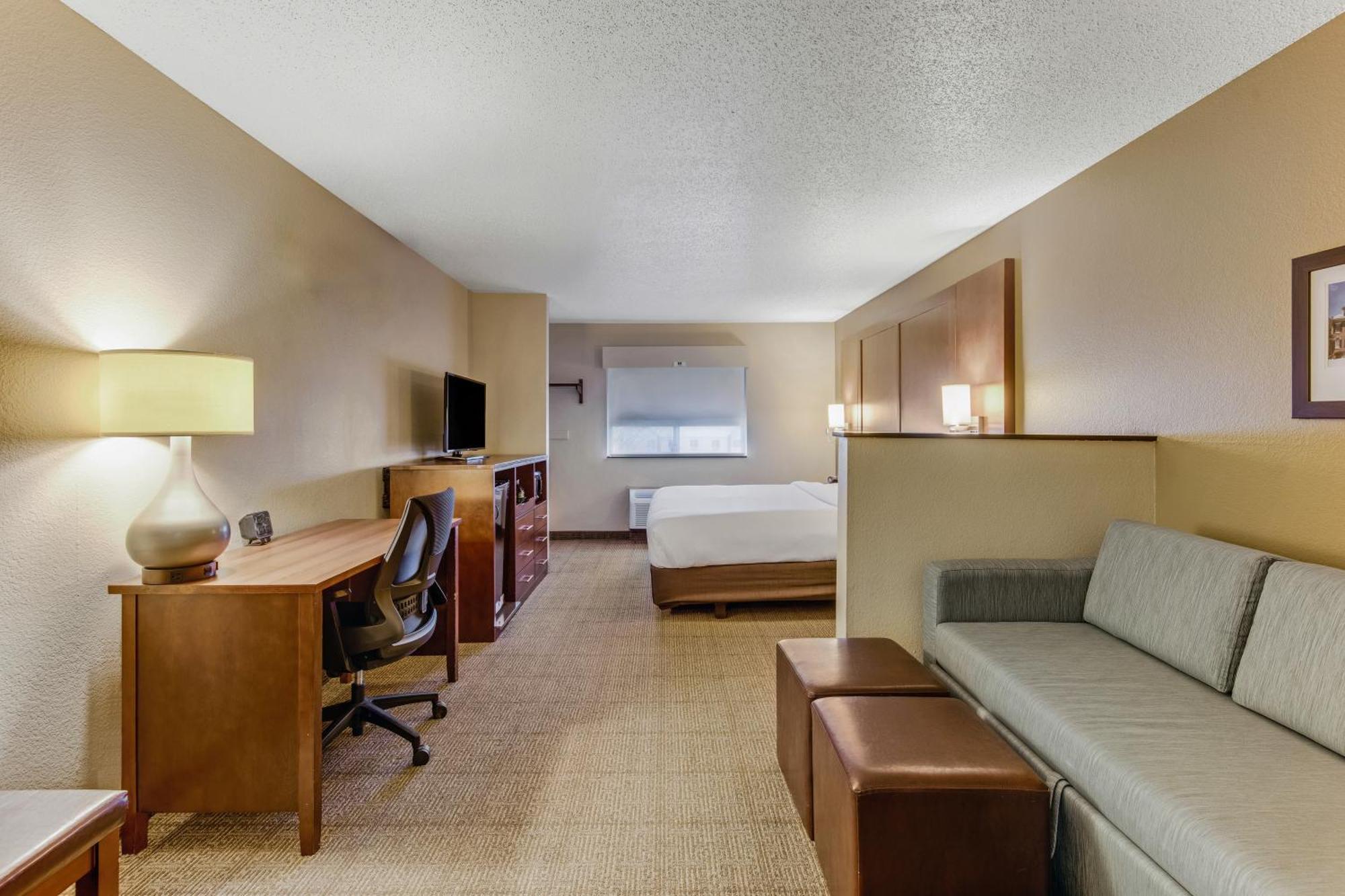 Comfort Suites Huntsville Midcity District At Research Park Buitenkant foto