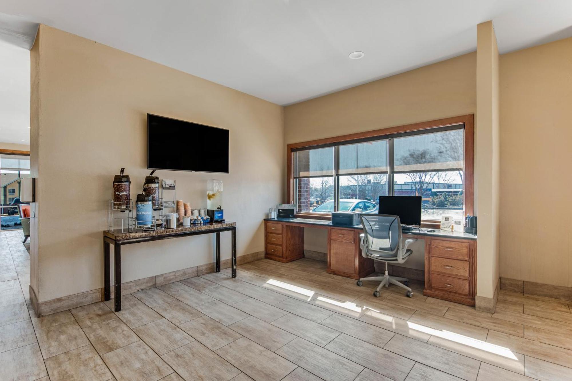Comfort Suites Huntsville Midcity District At Research Park Buitenkant foto